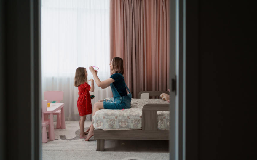  hotel babysitting in Dubai 