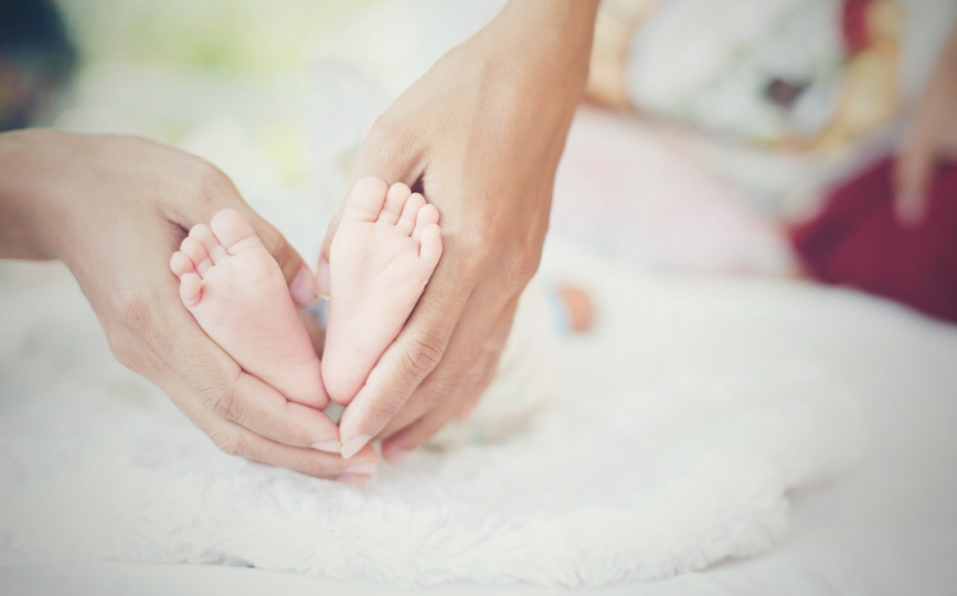 Professional newborn childcare in Dubai helping working parents balance career and family life